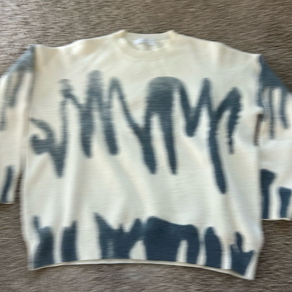 Rowen sweater. Size M/L